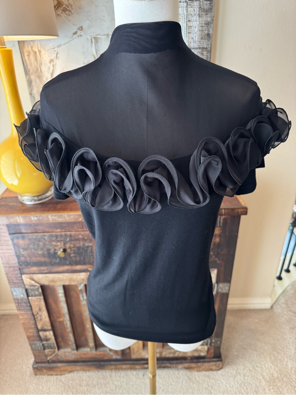 Black Garcia sheer and ruffled top- size M - Picture 3 of 8